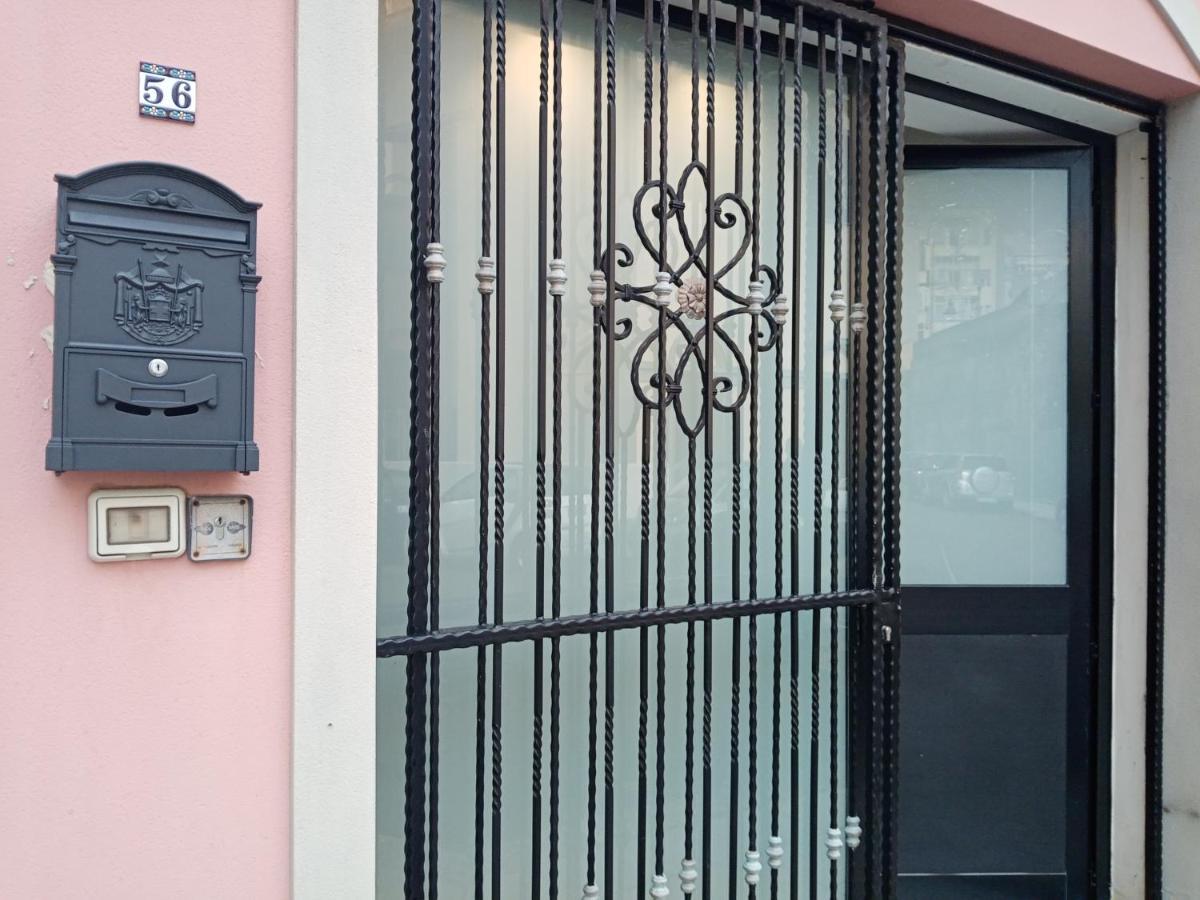 Einaudi 56 Guest House Cagliari Extérieur photo