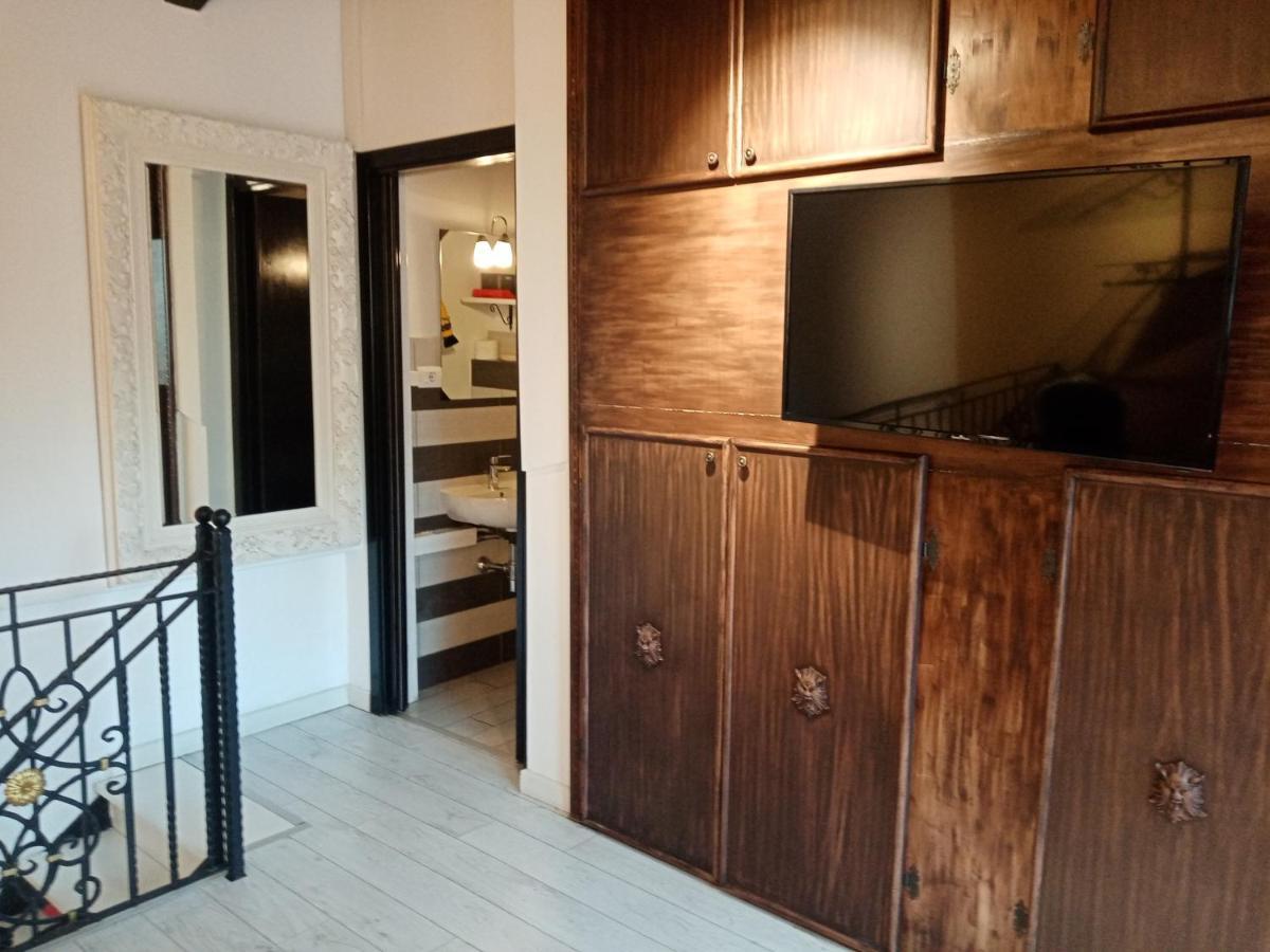 Einaudi 56 Guest House Cagliari Extérieur photo