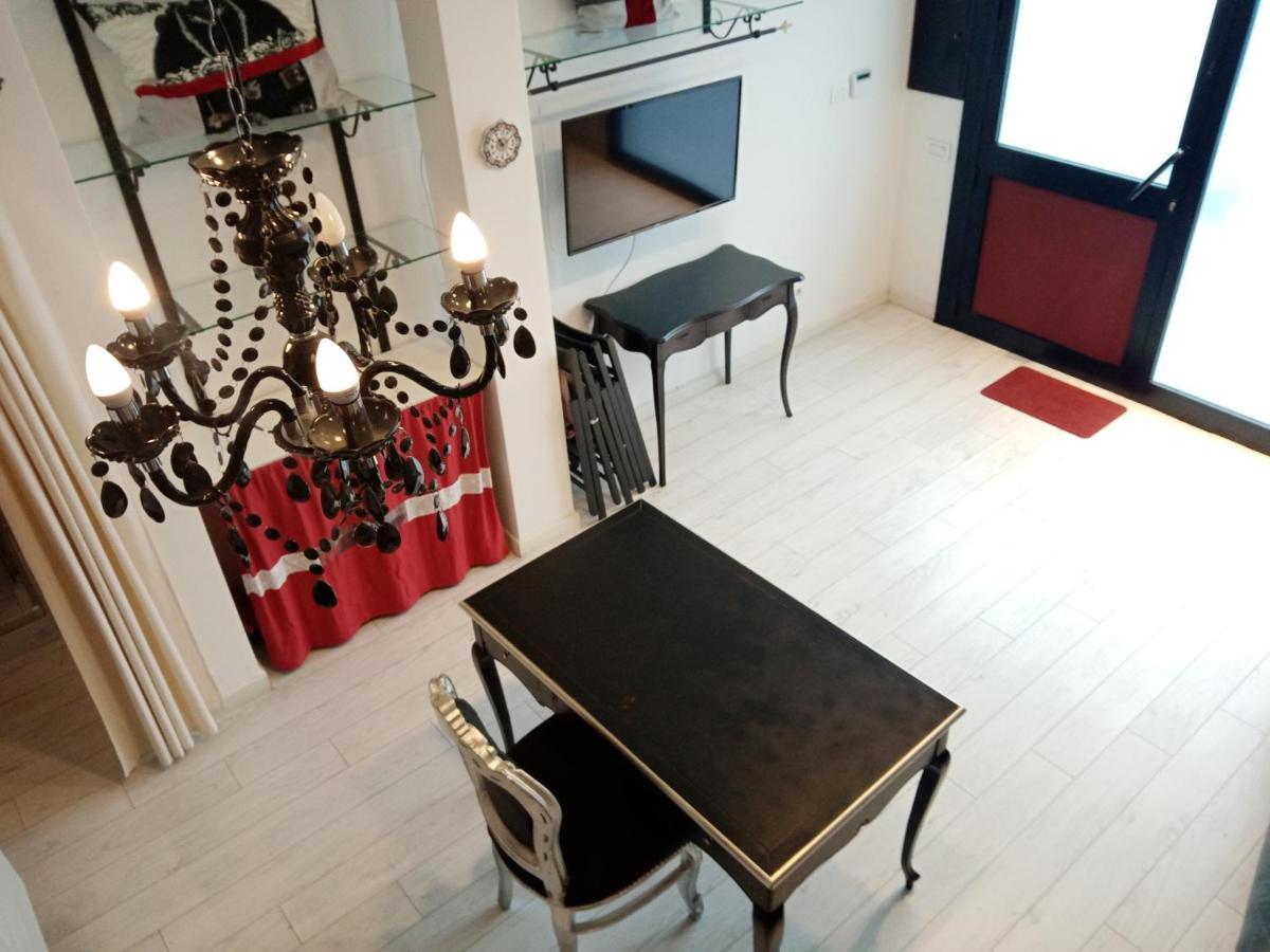 Einaudi 56 Guest House Cagliari Extérieur photo