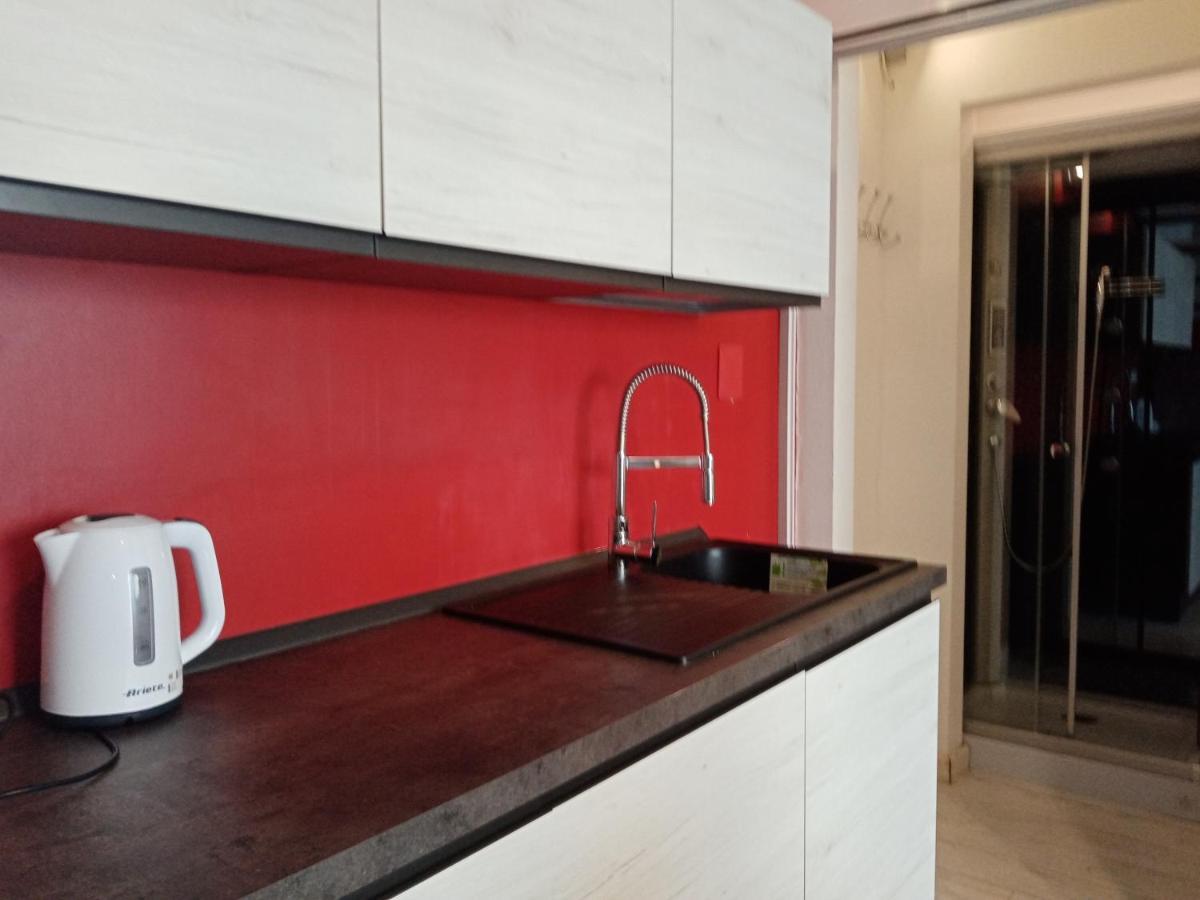 Einaudi 56 Guest House Cagliari Extérieur photo