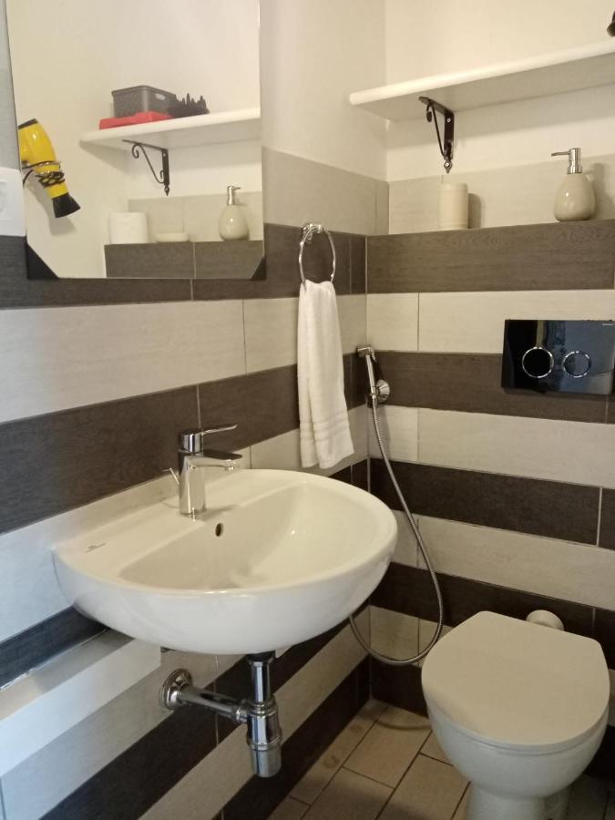 Einaudi 56 Guest House Cagliari Extérieur photo